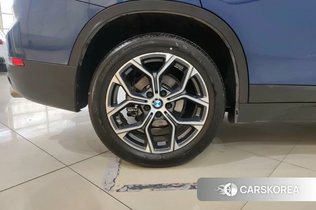 BMW X1 id 3920143 из Китая 17