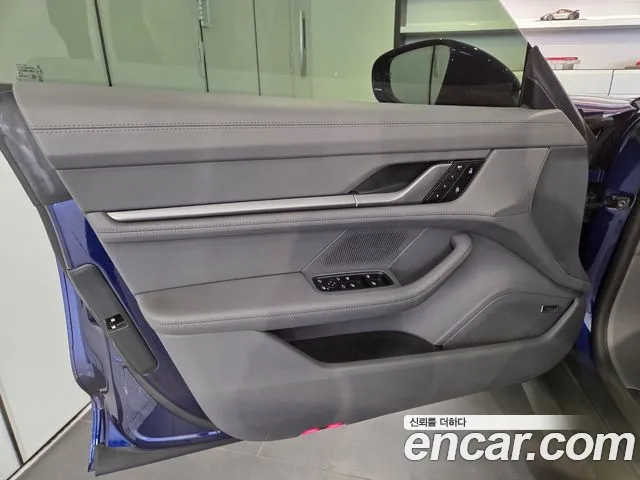 Porsche Taycan id 2719702 из Кореи 12