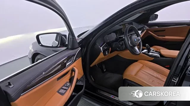 BMW 5 Series (G30) id 3479329 из Кореи 20