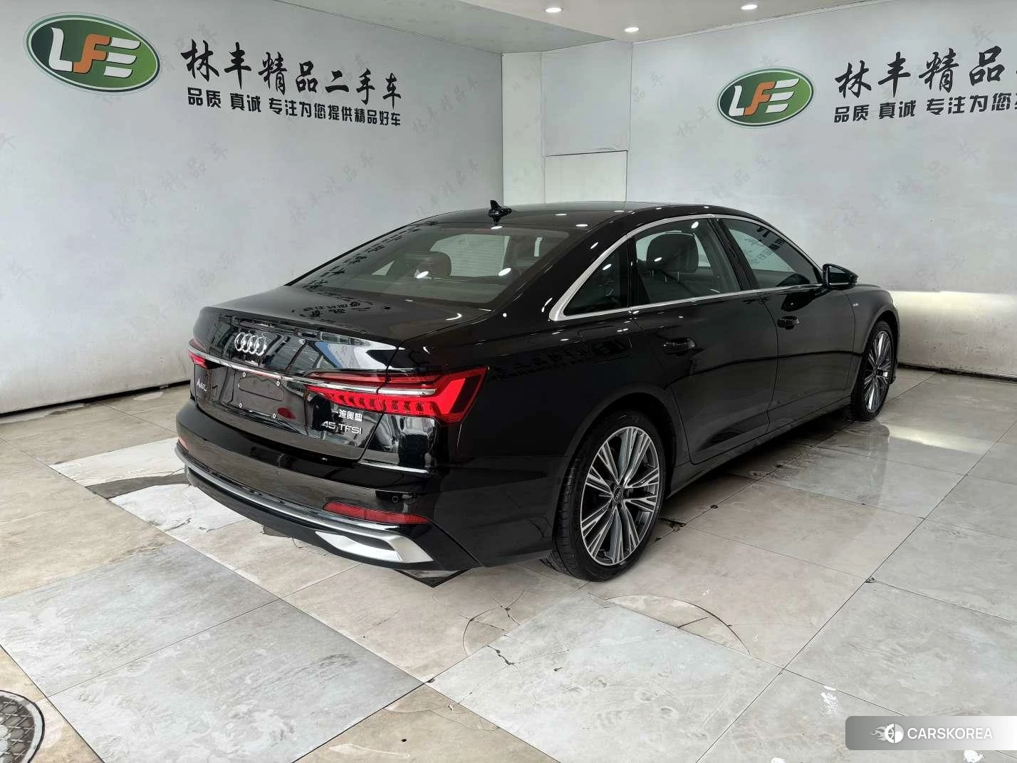 Audi A6L id 4513839 из Китая 32