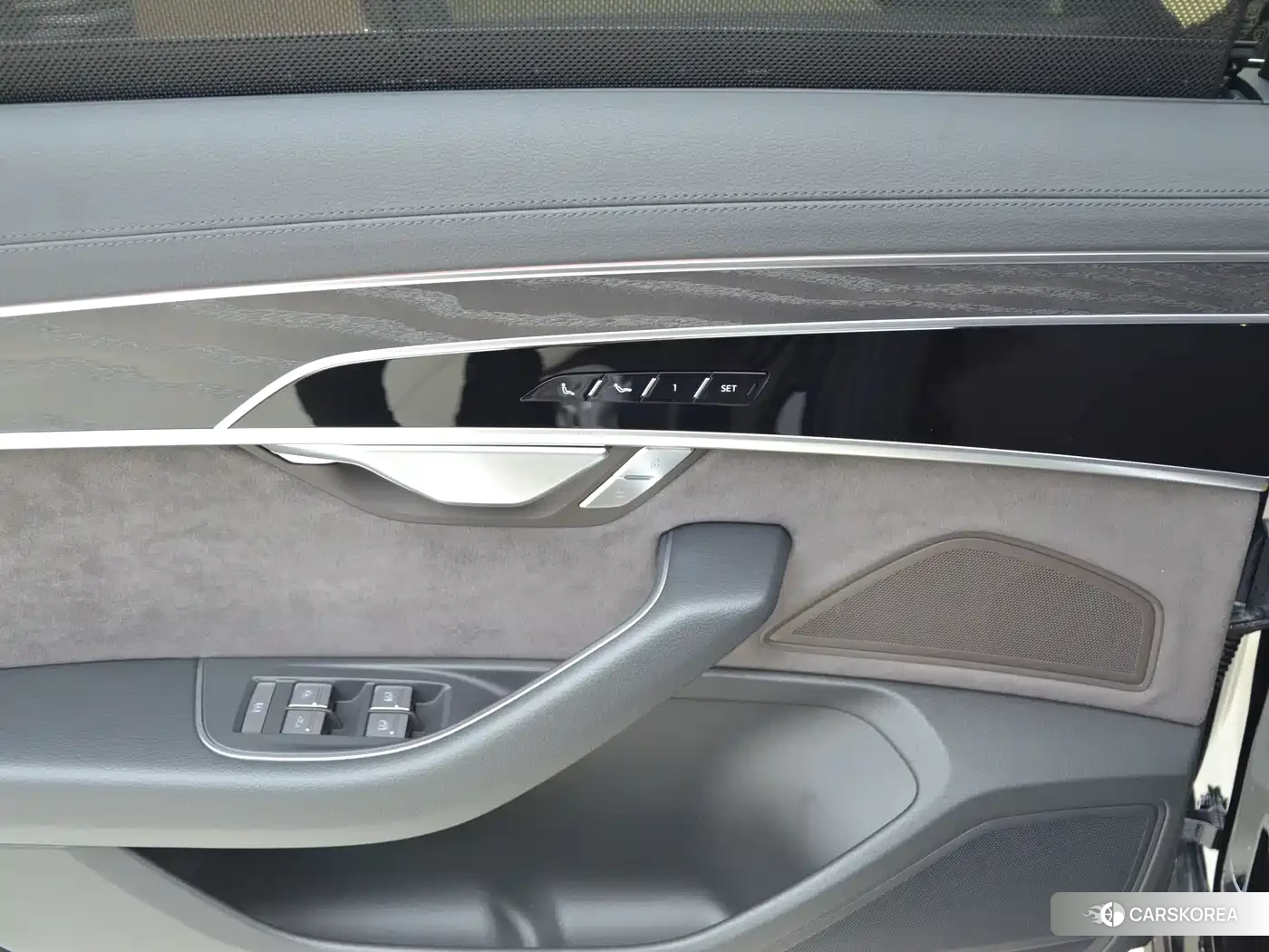 Audi A8 id 4548321 из Китая 16