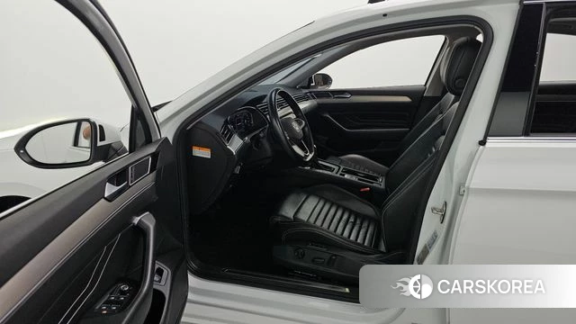 Volkswagen Passat GT (B8) id 4541195 из Кореи 20
