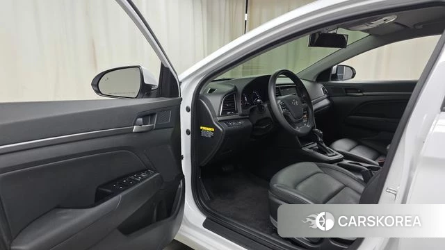 Hyundai Avante AD id 3911981 из Кореи 20