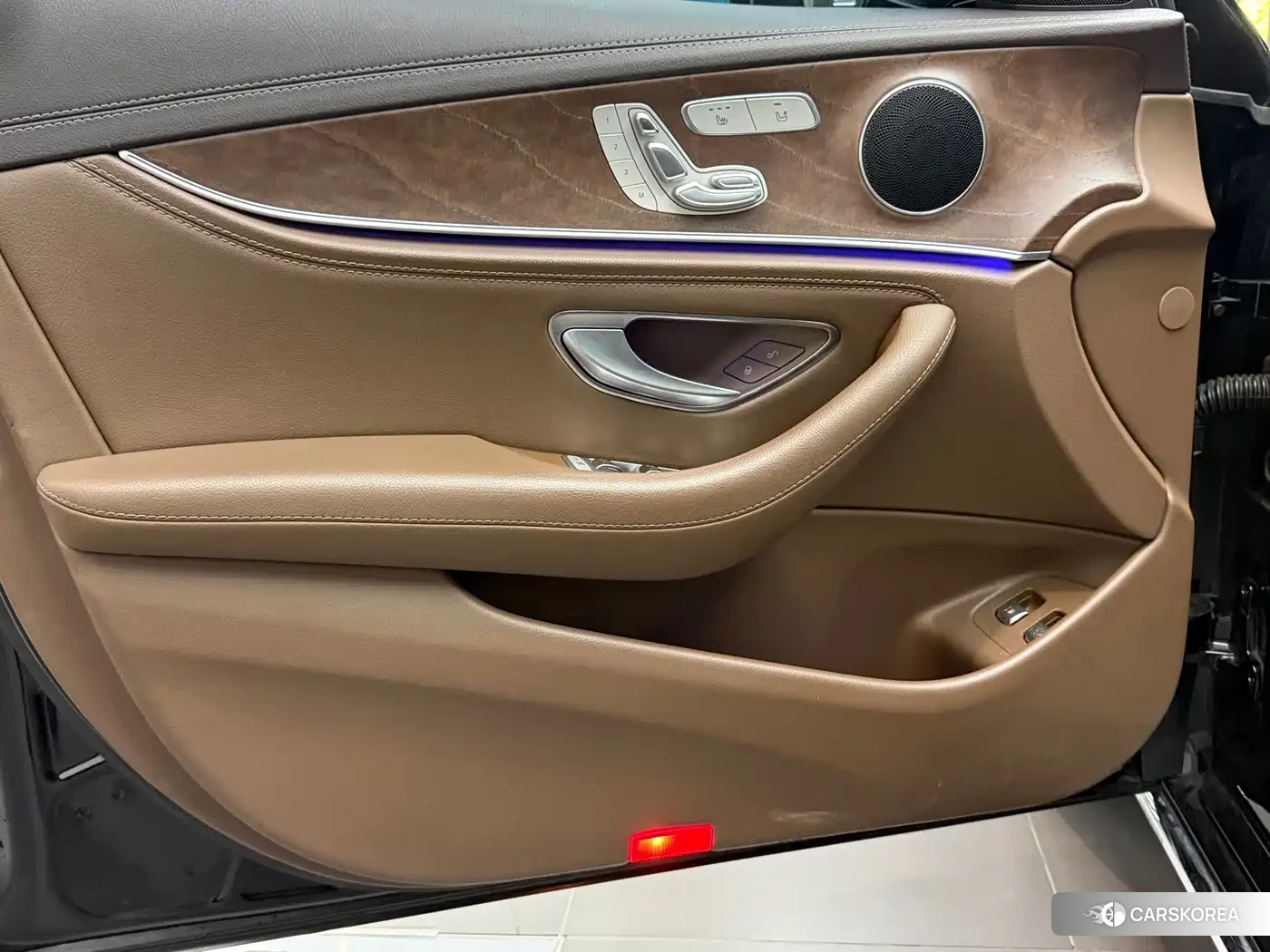 Mercedes-Benz E-Class id 4653928 из Китая 16