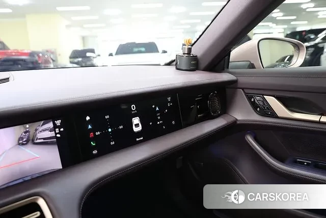 Porsche Taycan id 3054274 из Кореи 20