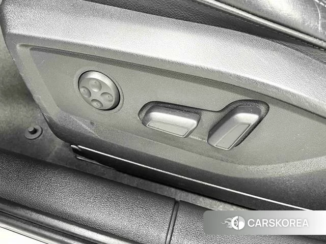 Audi Q2L id 4190494 из Китая 21