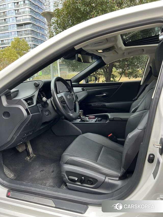 Lexus ES id 4297798 из Китая 15