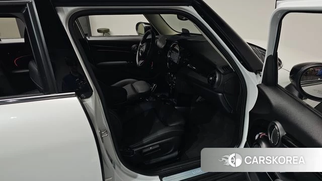 Mini Cooper id 4681905 из Кореи 32