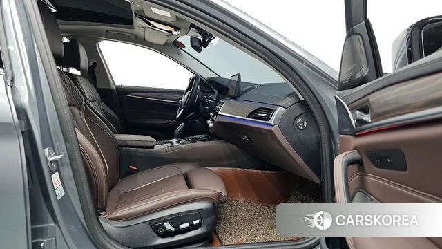 BMW 5 Series (G30) id 3841850 из Кореи 20