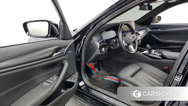 BMW 5 Series (G30) id 3053358 из Кореи 20