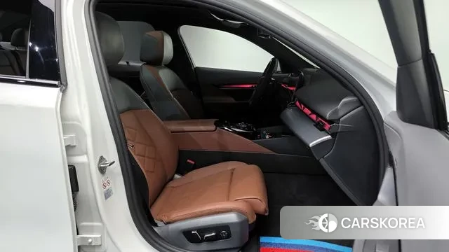 BMW 5 Series (G60) id 3353854 из Кореи 20