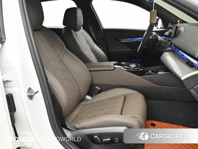 BMW 5 Series (G60) id 4870720 из Кореи 20