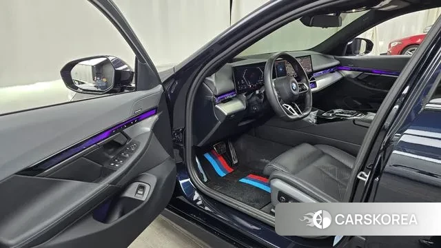 BMW 5 Series (G60) id 3576370 из Кореи 20