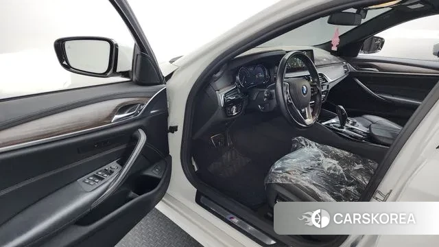 BMW 5 Series (G30) id 3470032 из Кореи 20