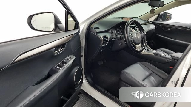 Lexus NX300h id 4294736 из Кореи 32