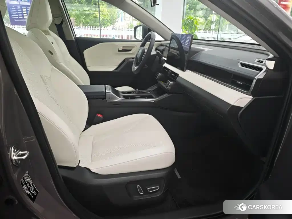 Toyota RAV4 id 4606880 из Китая 12