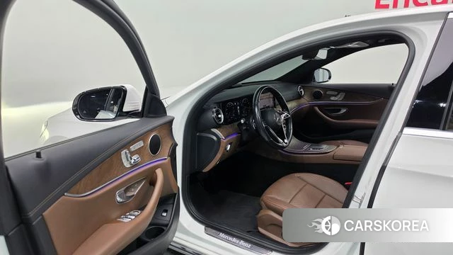 Mercedes-Benz E-Class W213 id 4698036 из Кореи 31