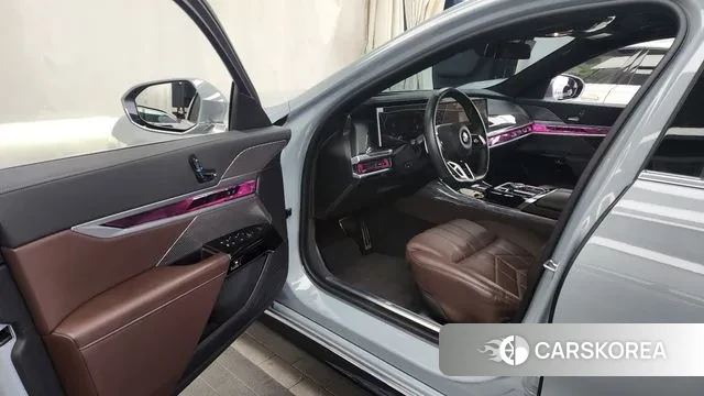 BMW 7 Series (G70) id 3410619 из Кореи 20