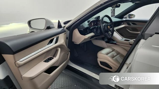 Porsche Taycan id 4855036 из Кореи 31