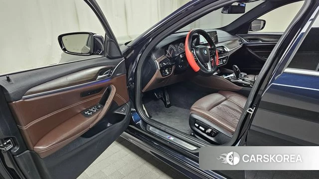 BMW 5 Series (G30) id 3829326 из Кореи 20