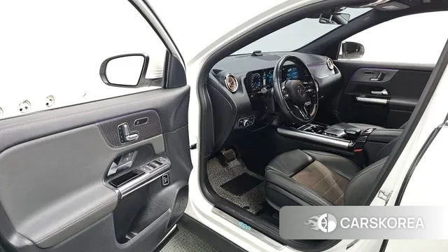 Mercedes-Benz EQA H243 id 3702455 из Кореи 20