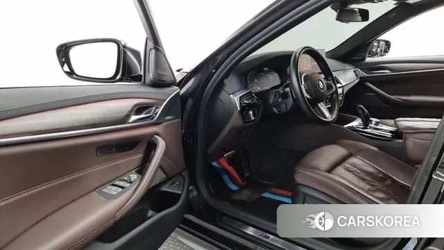 BMW 5 Series (G30) id 3012755 из Кореи 20