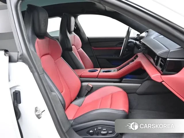 Porsche Taycan id 3377122 из Кореи 20