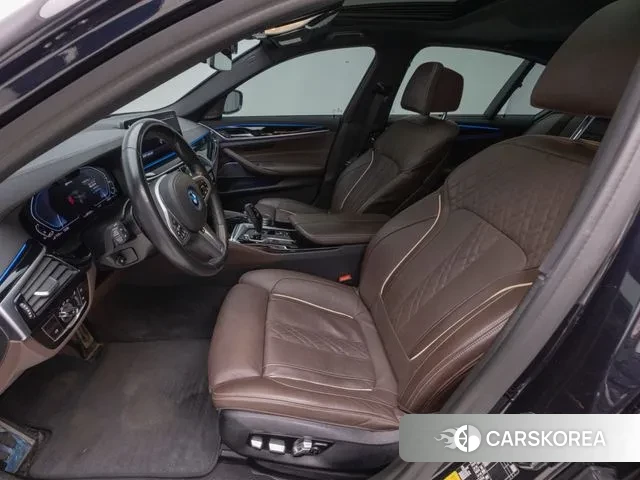 BMW 5 Series (G30) id 3338960 из Кореи 20