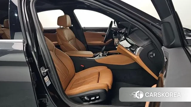 BMW 5 Series (G30) id 3640439 из Кореи 20