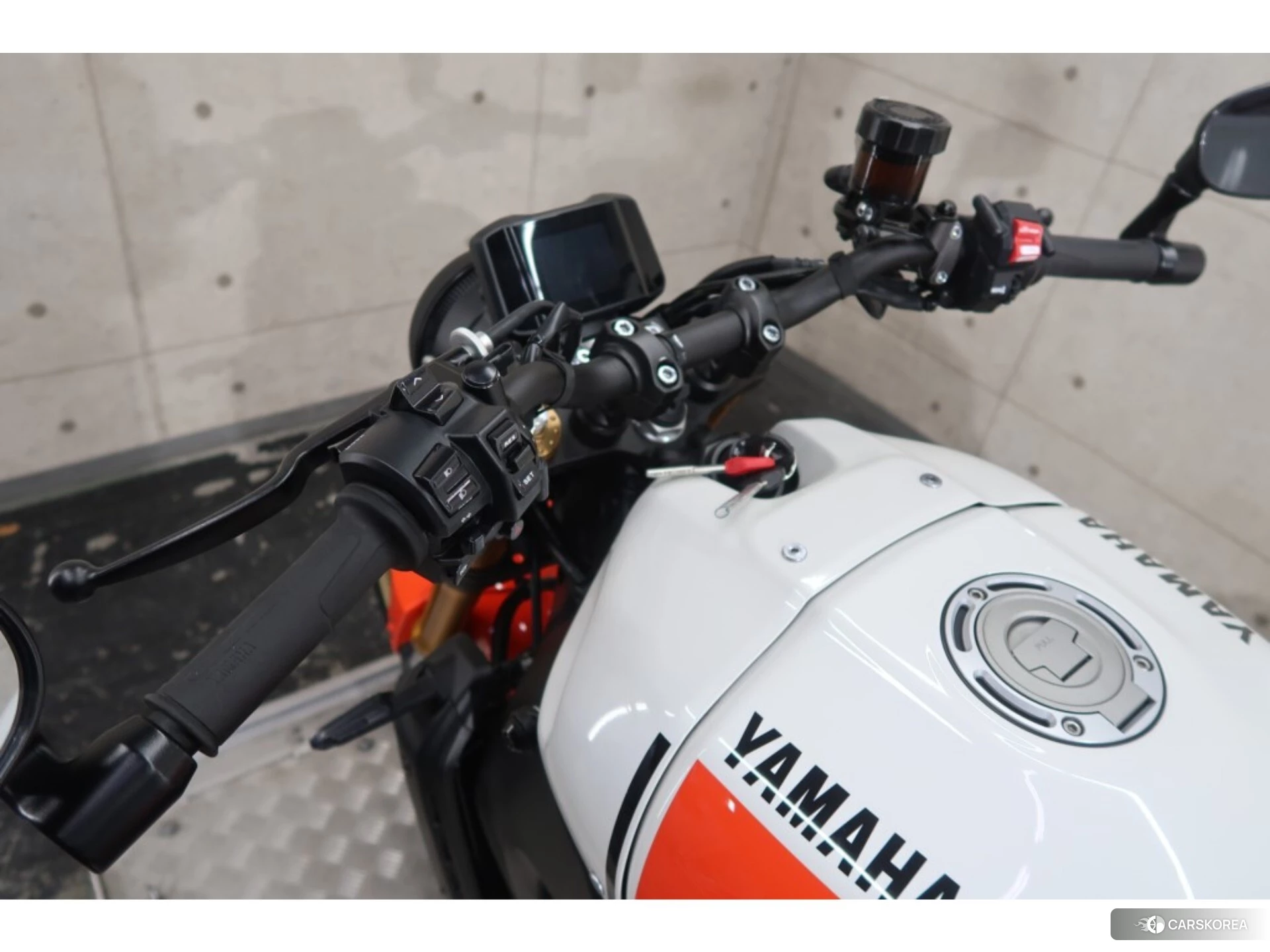 Yamaha XSR900 id 4183404 из Японии 11