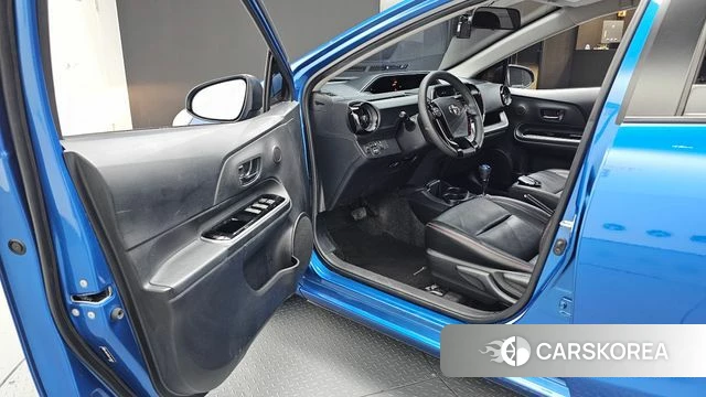 Toyota Prius C id 4667755 из Кореи 30