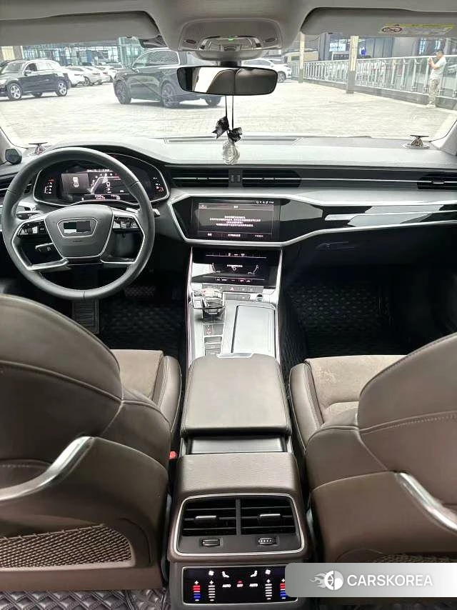 Audi A7L id 4278541 из Китая 10