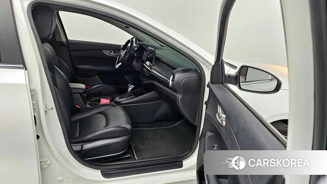 Kia Come New K3 id 3829321 из Кореи 20