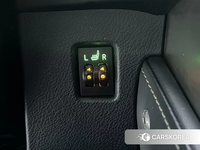 Lexus NX id 4277220 из Китая 21
