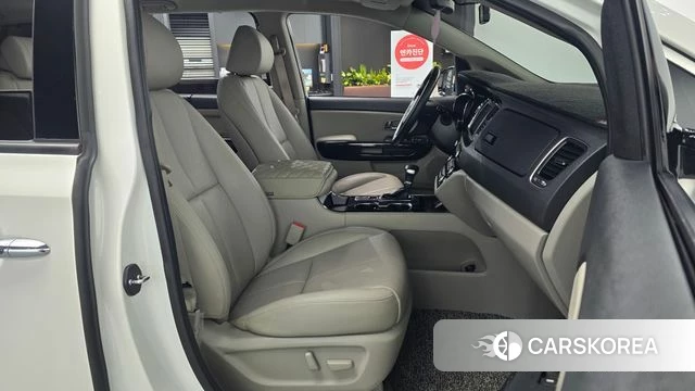 Kia The New Carnival id 4356688 из Кореи 31