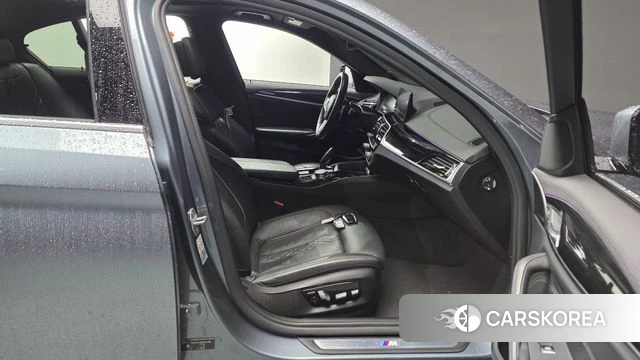 BMW 5 Series (G30) id 3911628 из Кореи 20