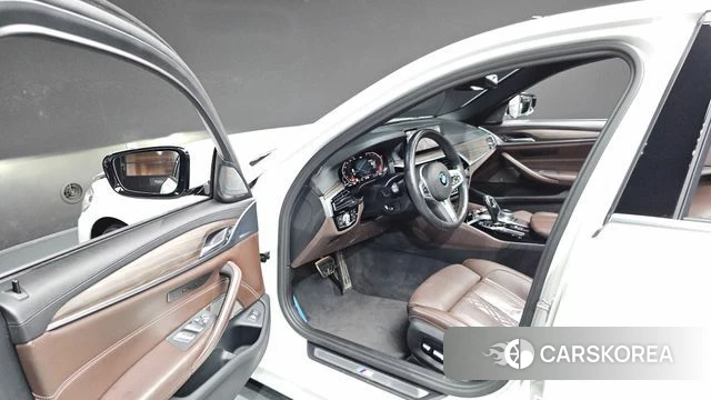 BMW 5 Series (G30) id 4657748 из Кореи 33