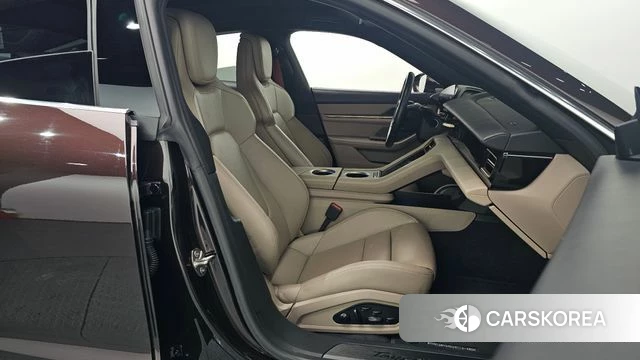 Porsche Taycan id 3842771 из Кореи 20