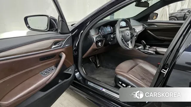 BMW 5 Series (G30) id 3773278 из Кореи 20