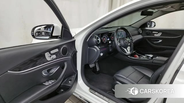 Mercedes-Benz E-Class W213 id 4371769 из Кореи 32