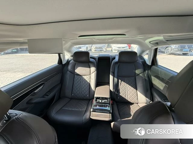 Audi A8 id 4278980 из Китая 12