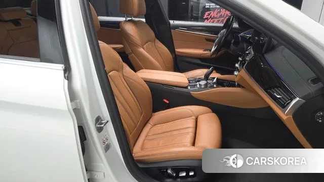 BMW 5 Series (G30) id 3691769 из Кореи 20