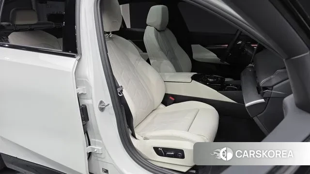 BMW 5 Series (G60) id 3695933 из Кореи 20