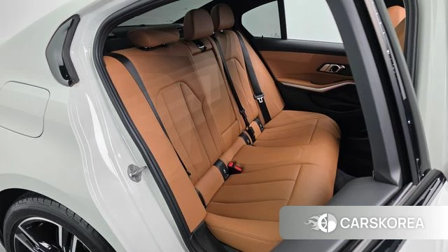BMW 3 Series (G20) id 4308937 из Кореи 33