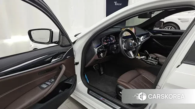 BMW 5 Series (G30) id 3006990 из Кореи 20