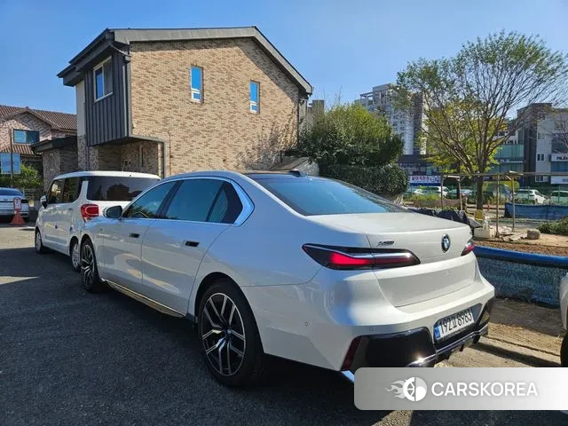 BMW 7 Series (G70) id 3315237 из Кореи 19