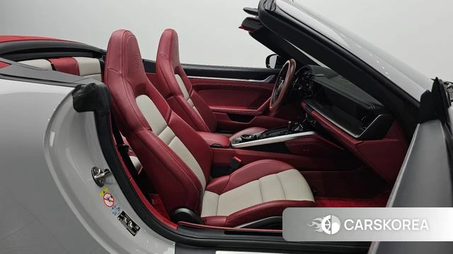 Porsche 911(992) id 4567948 из Кореи 30