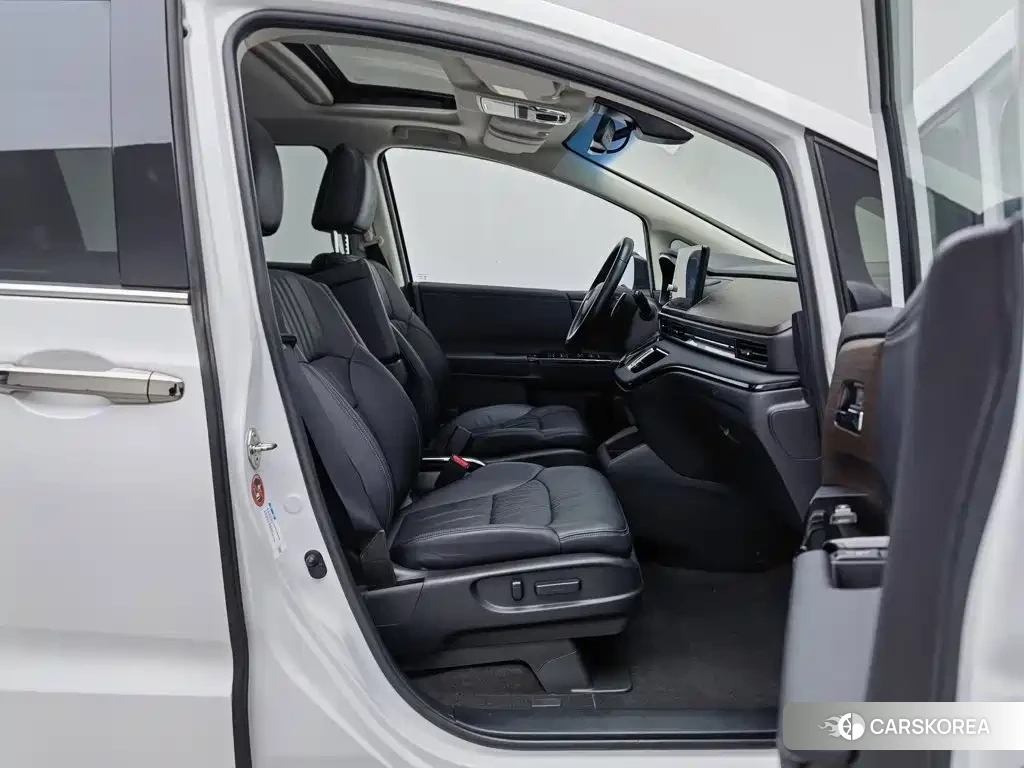 Honda Odyssey id 4686139 из Китая 24