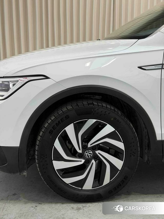 Volkswagen Tiguan L id 4257580 из Китая 21