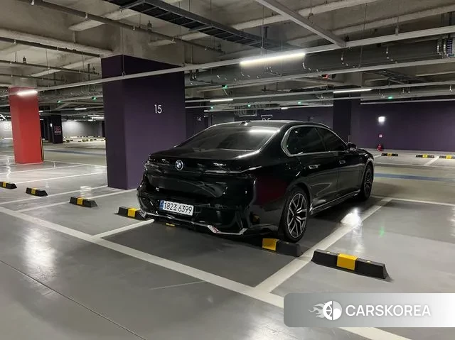 BMW 7 Series (G70) id 3359698 из Кореи 11